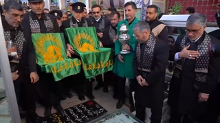 خادمان حرم مطهر امام رضا(ع) بر سر مزار سردار شهید حاج قاسم سلیمانی رضوان الله علیه