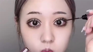 میکاپ ونزدی آدامز