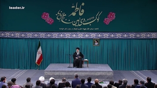 رهبر انقلاب در دیدار مداحان: باید قوی شد و دشمن را مایوس کرد ۲۲ /دی/ ۱۴۰۱