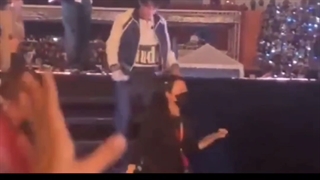 و انجینی که گلوشو جر داد