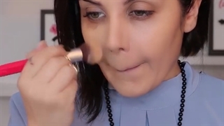 نکاتى که در آرایش شما رو پیرتر نشون میده