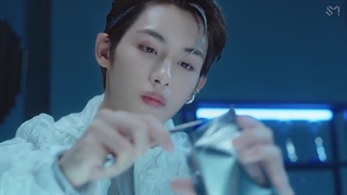 WayV (威神V) 'Diamonds Only' MV