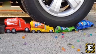 چالش له کردن وسایل رنگی کیوت با چرخ ماشین