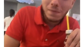 * چشماش داد میزدن : گوه خوردم