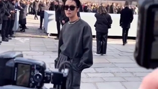 جیهوپ به دنیای فشن تعلق داره عملا . .