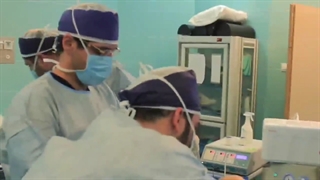 بریم ببینیم تو اتاق عمل چی میگذره