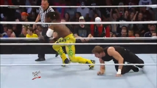 مسابقه Dolph Ziggler, Rob Van Dam & Kofi Kingston vs. The Shield: SmackDown, Sept. 27, 2013