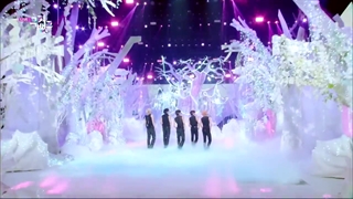 کامبک استیج "TXT" با آهنگ "sugar rush ride"