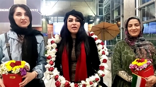 گفتگو با استاد مرجان دلخواه طراح برتر خاور میانه و ملکه مد جهان در فرودگاه بین المللی امام خمینی