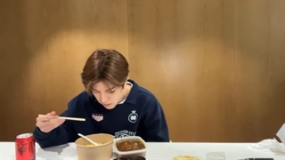 لایو سونگمین ( استری کیدز)♡♡ با زیرنویس فارسی آنلاین♡♡