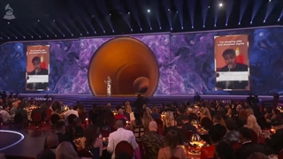 لحظه برنده شدن گرمی شروین