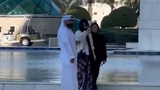 Jennie + کپشن