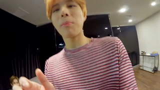 [N'-71] Apple Music Up Next Waiting Room