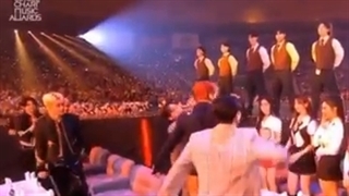 اینتراکشن اسپا و یونیت BSS سونتین ( لیریک آهنگشونو تغییر میدن به *یوکشی نکست لول*)