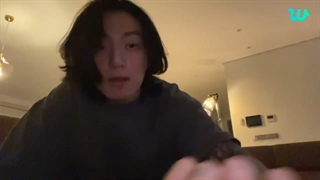 لایو اخیر جونگکوک در ویورس به عنوان"Waiting for chicken" با زیرنویس فارسی آنلاین