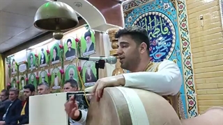هنر نمایی مرشد ارزنده کربلایی سجاد صادقی در شب میلاد حضرت امام حسین علیه السلام در زورخانه حیدریه امیرالمؤمنین(ع)کرمانشاه