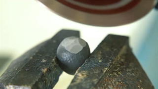 تست چسبندگی و سایش محصول متال فیکس Zettex Epoxy Stick Metal