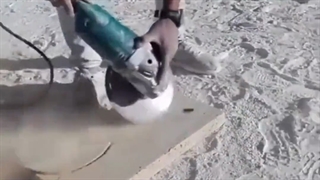 ایجاد نقش روی سنگ با سنگ فرز دستی با آنی حامی با Ani Hami