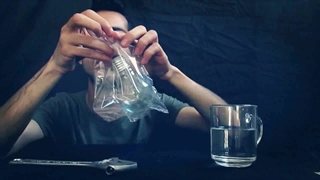 کلیپ خطرناک خوردن لامپ توسط یک ایرانی