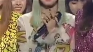 لیـسا از دبیو تا الان...ಥ⌣ಥ