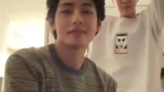 تهیونگ با هوبی و جی کی اومده بود لایوووووو