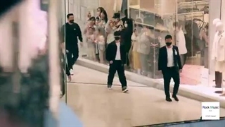 جیسو در فن ساین سولو دبیوش کپشن