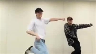 مونبین عضو گروه استرو