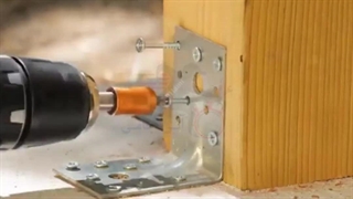 ساخت کلبه چوبی کاربردی در باغ یا جنگل با آنی حامی Ani Hami