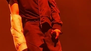 اجرای آهنگ burn it از شوگااااااا