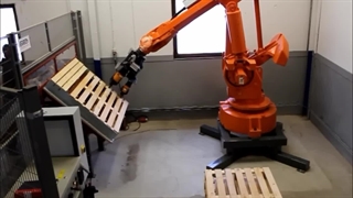 ویدیو فرایند ساخت پالت چوبی با ربات