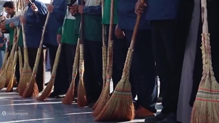 خادمان جاروکنان حرم مطهر حضرت فاطمه معصومه سلام الله علیها