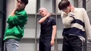 تیک تاک انهایپن با اهنگ Bite me