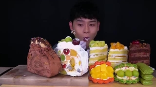 ASMR 크림폭탄 생과일크림크레페 망고 메론 초코 조각케이크 조개카롱 말차바 먹방! Full Cream Crepe Cakes With Mango Melon Cake MuKBang!