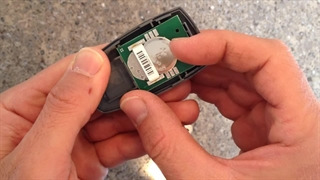 آموزش تعویض باتری ریموت درب پارکینگ و آموزش تعویض باتری ریموت کرکره برقی