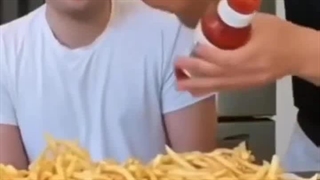 بخدا من جاش بودم جرش میدادم :خنده: