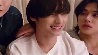 از صبح دارم بهشون میخندم :)