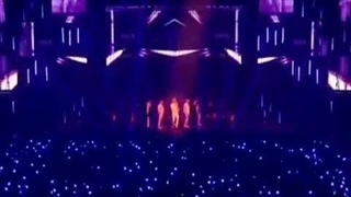 از کسی تقلید نمی‌کنم به جاش سبک خودمو می‌سازم!...برگشتم با تمام اخبار استرو (کپشن)