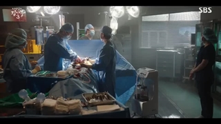 قسمت چهاردهم فصل۳ "دکتر‌رمانتیک" با زیرنویس آنلاین