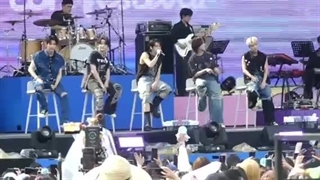 کات اجرای آهنگ PS5 در روز دوم کنسرت Weverse Con 2023