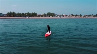 تفریح بی نظیر پدلبردینگ با پدل برد پویانیز