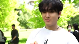 پشت صحنه موزیک ویدیو FNF استری کیدز +زیرنویس فارسی