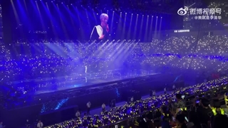 فنکمی از اجرای جدید آهنگ Let Me by Your Side از لوهان در روز اول تور کنسرت πDAY 2023