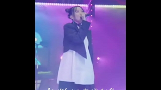 کنسرت اهنگ Idol از YOASOBI(اهنگ تیراژ اول اوشی نو کو) با ترجمه