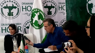 تصاویر نشست خبری دکتر محبوبه حور مدیرعامل شرکت آرپادانه در حاشیه بیست و دومین نمایشگاه بین المللی دام، طیور و صنایع وابسته کلینیک دندانپزشکی