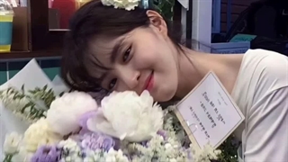 و سوهی تمام این مدت به خانواده کیم سه رون دلداری میداده!(کپشن