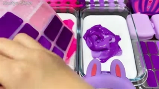 صورتی در مقابل بنفش LABUBU