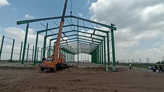 نصب یک فریم از سوله کارخانه +کلیپ