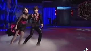 وقتی میگم آیو "هر"کاری رو میتونه:(اسکی رو یخ بانو)