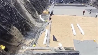 احداث استخر کشاورزی با ورق ژئوممبران پلی اتیلن گستران البرز